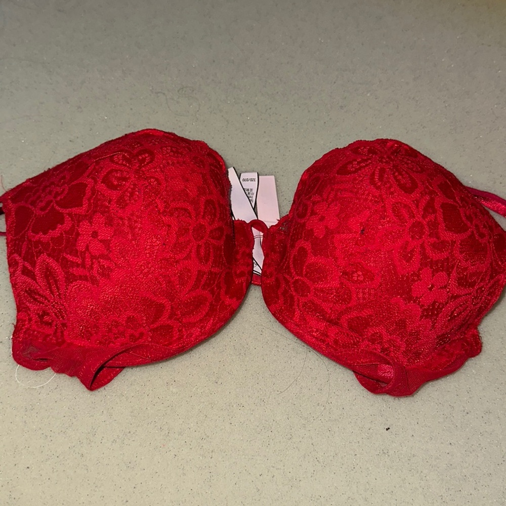 Sexy red lace push up bra from Victoria secret